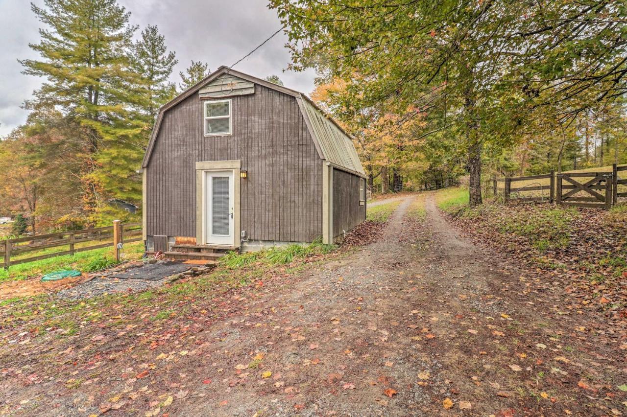 Rustic Hendersonville Farm Studio With Private Deck Luaran gambar