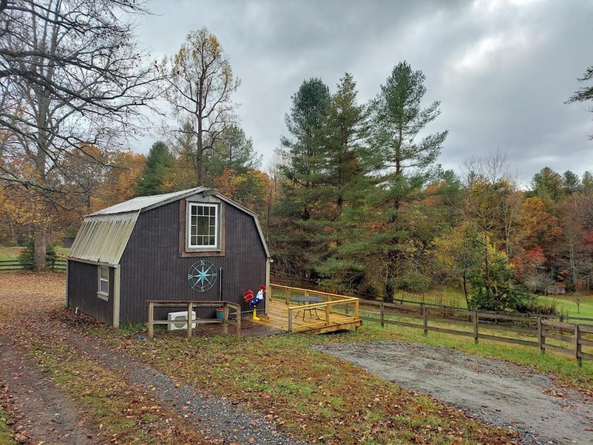 Rustic Hendersonville Farm Studio With Private Deck Luaran gambar