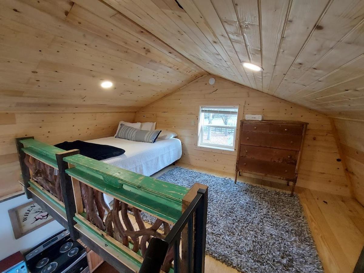 Rustic Hendersonville Farm Studio With Private Deck Luaran gambar